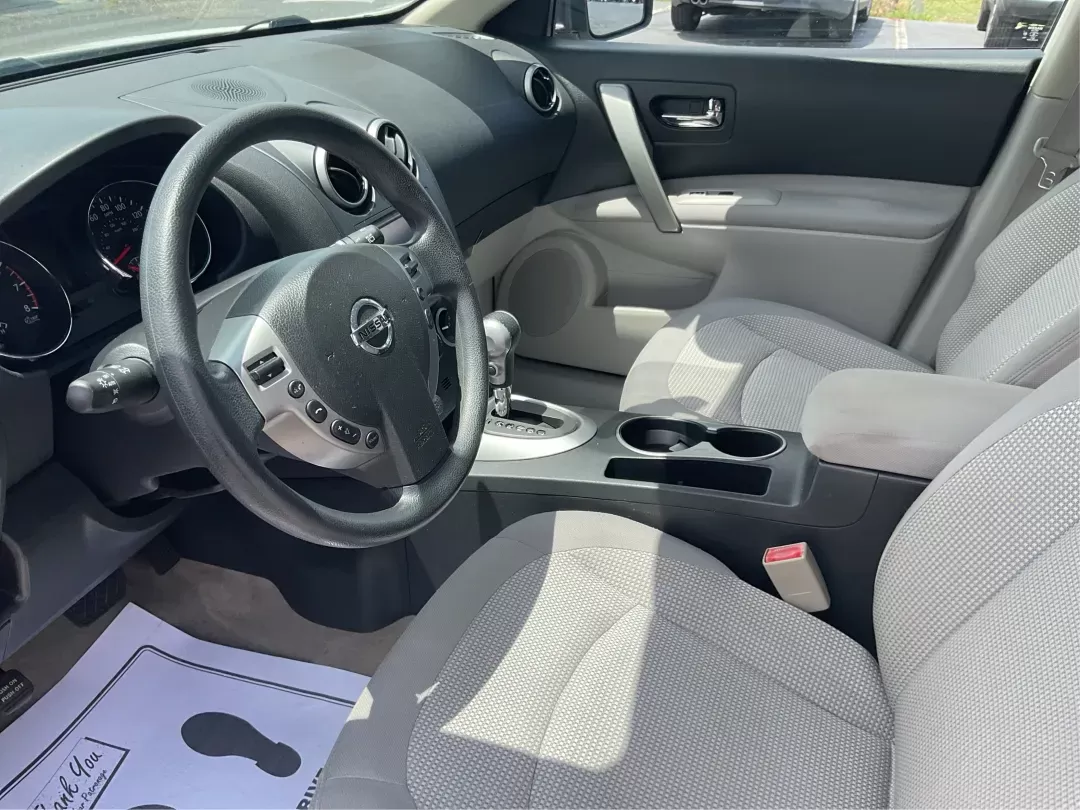 2011 Nissan Rogue SV (JN8AS5MT9BW) with an 2.5L I-4 DOHC engine, located at 401 Woodman Dr, Riverside, OH, 45431, (937) 908-9800, 39.760899, -84.123421 - Photo#8