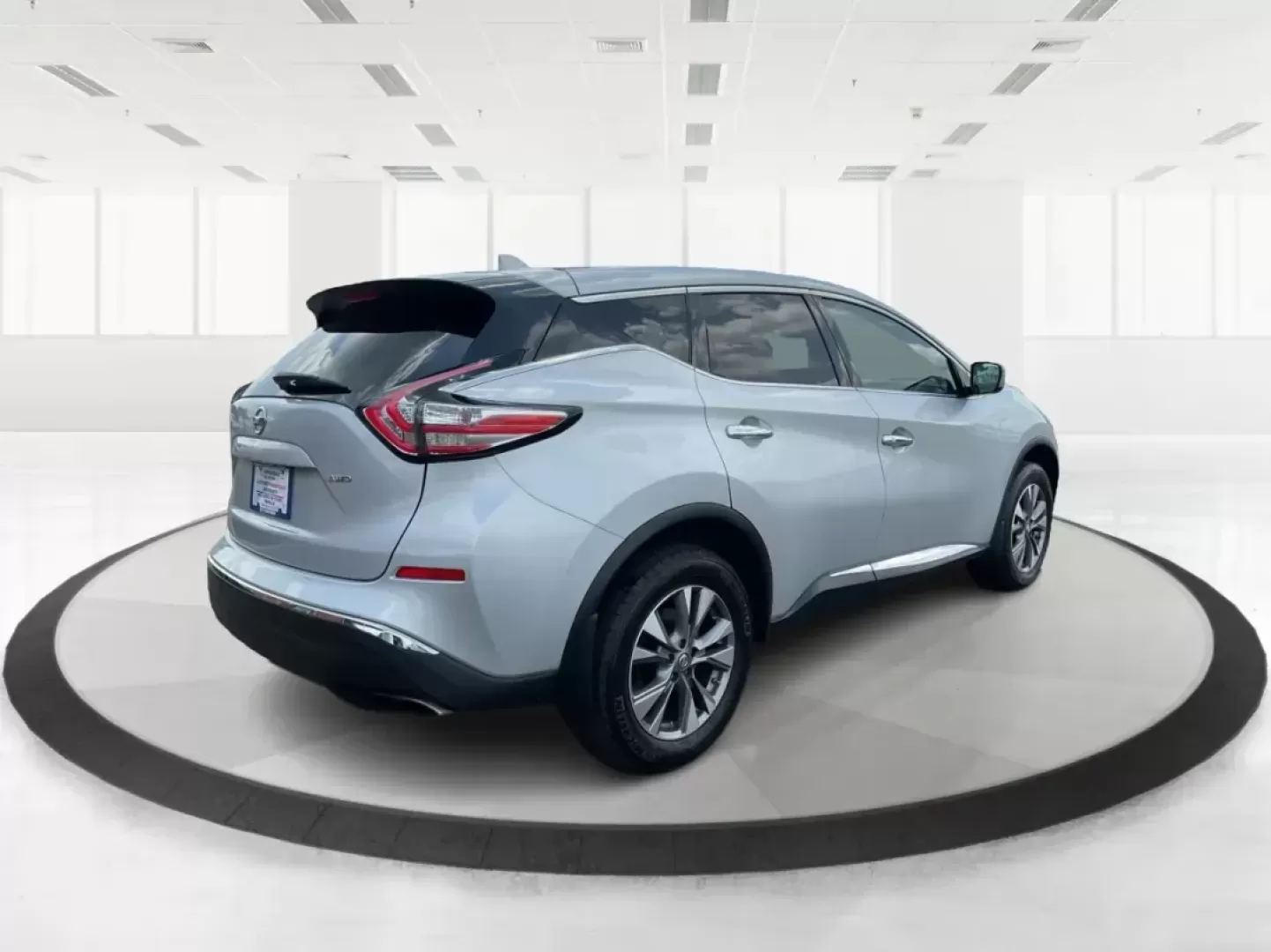 2017 Nissan Murano S AWD (5N1AZ2MH6HN) with an 3.5L V6 DOHC 24V engine, Continuously Variable Transmission transmission, located at 1184 Kauffman Ave, Fairborn, OH, 45324, (937) 908-9800, 39.807072, -84.030914 - Photo#2
