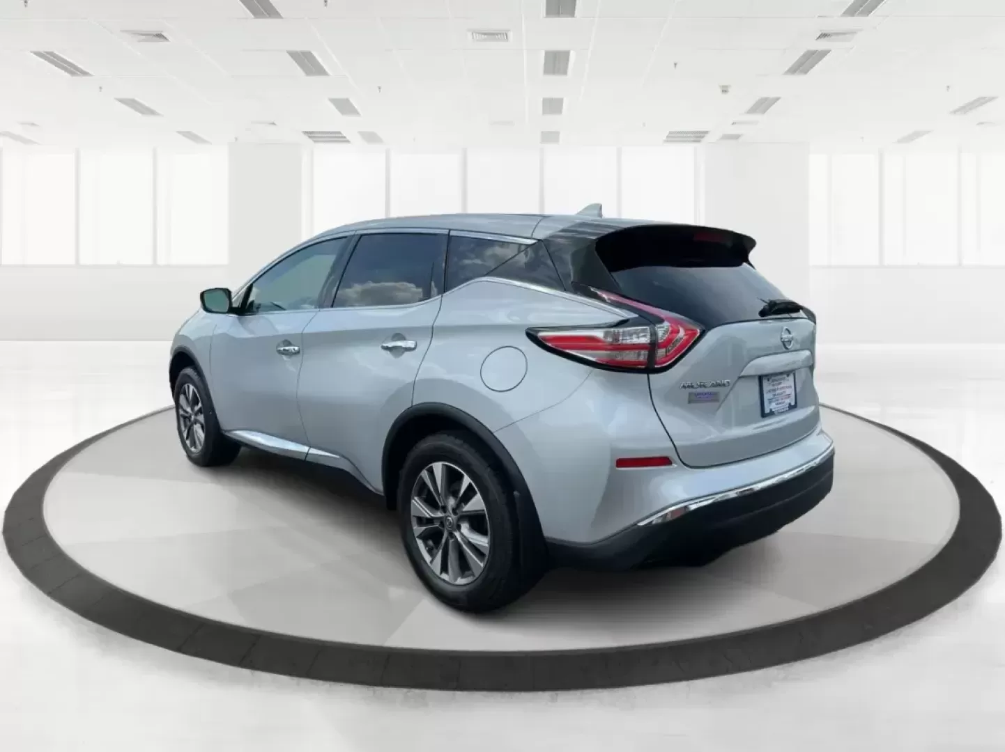 2017 Nissan Murano S AWD (5N1AZ2MH6HN) with an 3.5L V6 DOHC 24V engine, Continuously Variable Transmission transmission, located at 1184 Kauffman Ave, Fairborn, OH, 45324, (937) 908-9800, 39.807072, -84.030914 - Photo#4