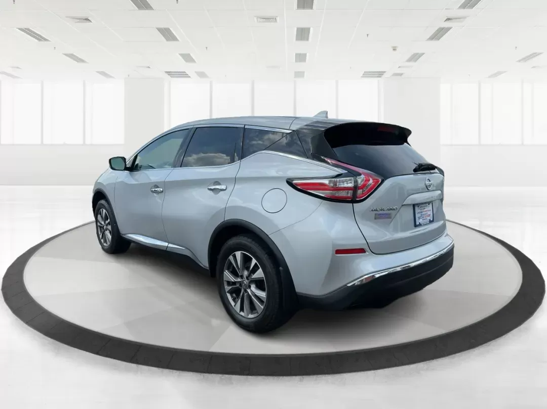 2017 Nissan Murano S AWD (5N1AZ2MH6HN) with an 3.5L V6 DOHC 24V engine, Continuously Variable Transmission transmission, located at 1184 Kauffman Ave, Fairborn, OH, 45324, (937) 908-9800, 39.807072, -84.030914 - **Adventure Awaits with the 2017 Nissan Murano S AWD at Advantage Car and Credit!**<br /> <br /> If you're in the market for a stylish and dependable SUV that can elevate your daily commute or weekend adventures, look no further than this stunning 2017 Nissan Murano S AWD, currently available at Adv - Photo#4