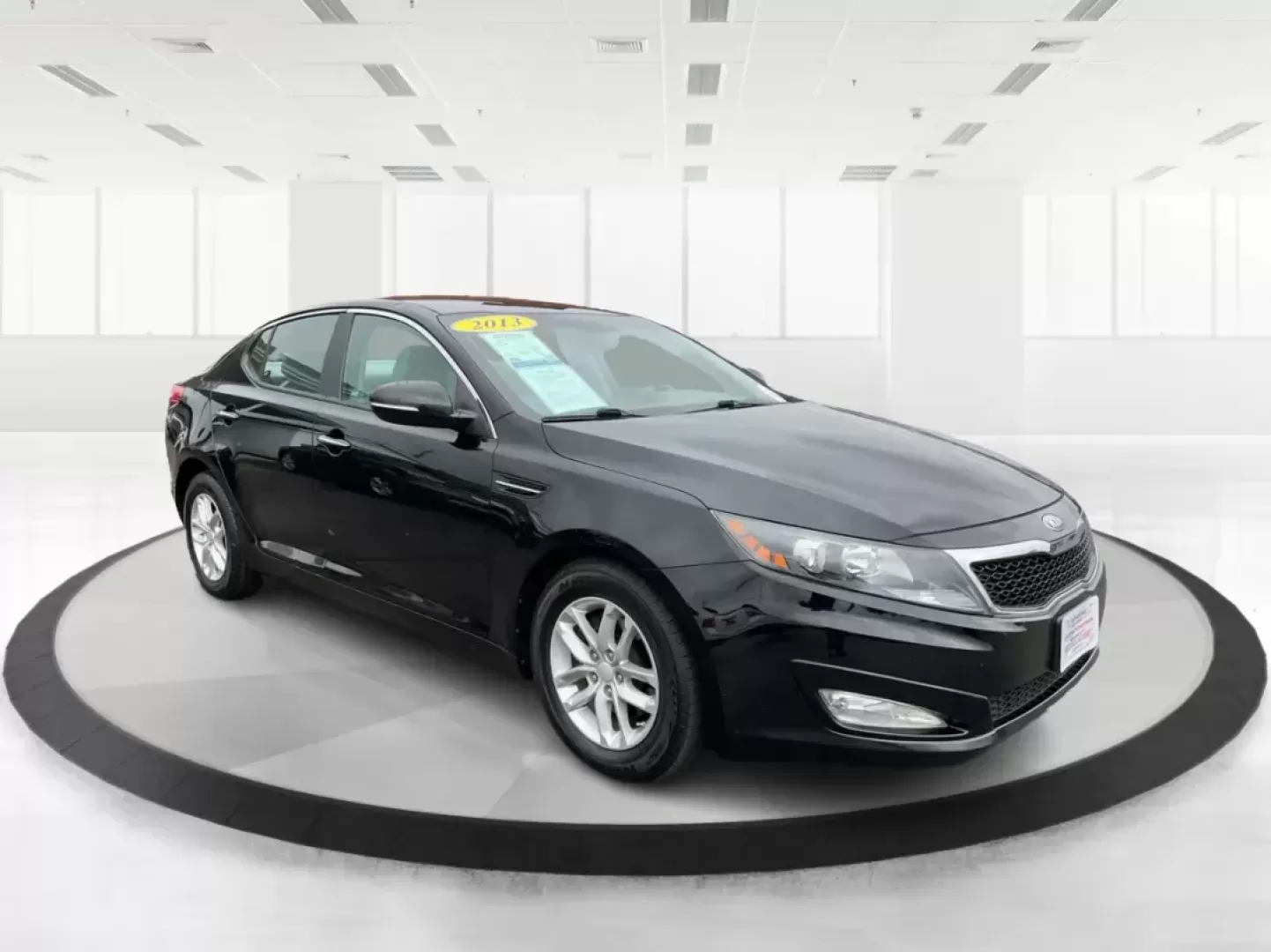 2013 Kia Optima LX (5XXGM4A72DG) with an 2.4L I-4 gasoline direct injection engine, located at 401 Woodman Dr, Riverside, OH, 45431, (937) 908-9800, 39.760899, -84.123421 - Photo#0