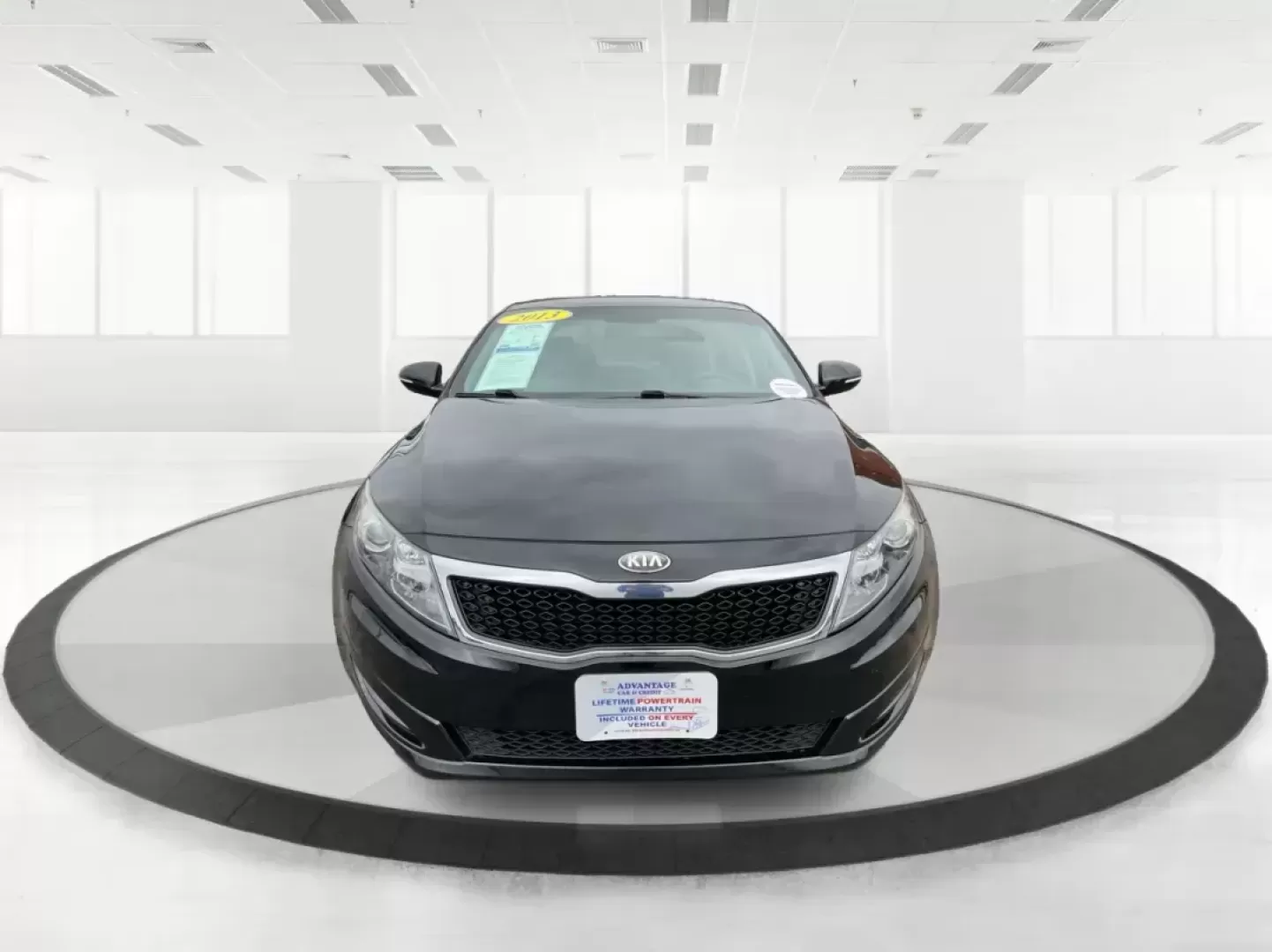 2013 Kia Optima LX (5XXGM4A72DG) with an 2.4L I-4 gasoline direct injection engine, located at 401 Woodman Dr, Riverside, OH, 45431, (937) 908-9800, 39.760899, -84.123421 - Photo#5