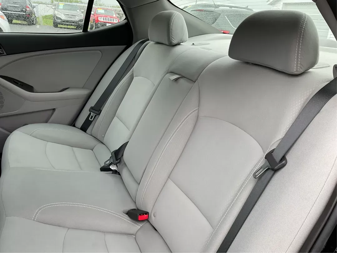 2013 Kia Optima LX (5XXGM4A72DG) with an 2.4L I-4 gasoline direct injection engine, located at 401 Woodman Dr, Riverside, OH, 45431, (937) 908-9800, 39.760899, -84.123421 - Photo#8
