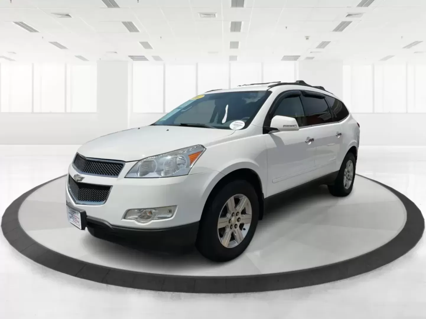 2012 Chevrolet Traverse 1LT (1GNKRGED8CJ) with an 3.6L V-6 gasoline direct injection engine, located at 4508 South Dixie Dr, Moraine, OH, 45439, (937) 908-9800, 39.689976, -84.218452 - Photo#6