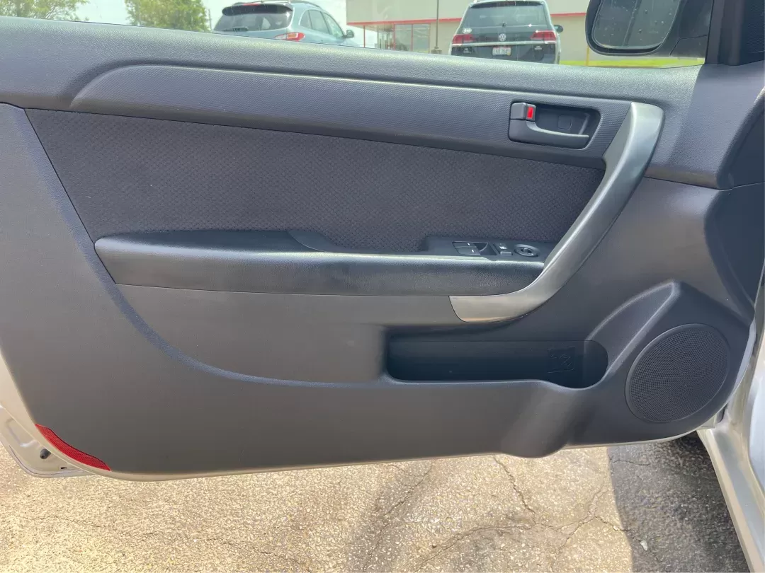 2012 Kia Forte Koup EX (KNAFU6A20C5) with an 2L I-4 DOHC engine, located at 8750 N County Rd 25A, Piqua, OH, 45356, (937) 908-9800, 40.164391, -84.232513 - **Unleash Your Driving Potential with the 2012 Kia Forte Koup EX at Advantage Car and Credit!**<br /> <br /> Are you ready to elevate your daily commute or weekend adventures in Fairborn, OH? The 2012 Kia Forte Koup EX is your ticket to an exciting driving experience that balances sportiness and pra - Photo#19