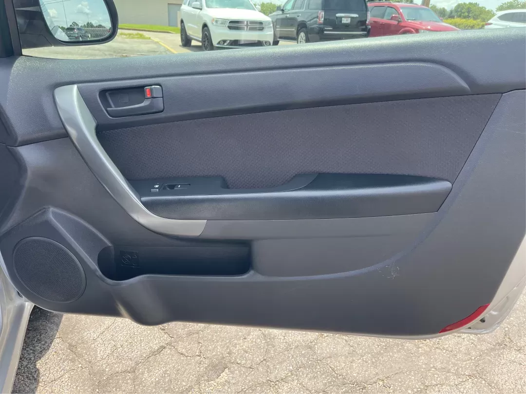 2012 Kia Forte Koup EX (KNAFU6A20C5) with an 2L I-4 DOHC engine, located at 8750 N County Rd 25A, Piqua, OH, 45356, (937) 908-9800, 40.164391, -84.232513 - **Unleash Your Driving Potential with the 2012 Kia Forte Koup EX at Advantage Car and Credit!**<br /> <br /> Are you ready to elevate your daily commute or weekend adventures in Fairborn, OH? The 2012 Kia Forte Koup EX is your ticket to an exciting driving experience that balances sportiness and pra - Photo#20