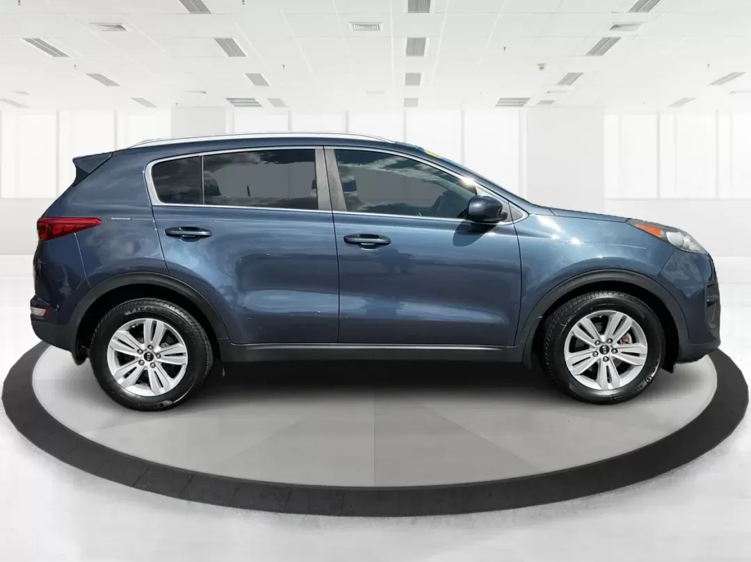 2017 Kia Sportage LX (KNDPM3ACXH7) with an Theta II 2.4L I-4 gasoline direct injection engine, located at 8750 N County Rd 25A, Piqua, OH, 45356, (937) 908-9800, 40.164391, -84.232513 - **Explore the Open Road in the 2017 Kia Sportage LX: Your Ideal Crossover for Every Adventure!**<br /> <br /> Are you ready to transform your daily commute or weekend getaway? The 2017 Kia Sportage LX, available now at Advantage Car and Credit in Fairborn, OH, is not just a vehicle; it's your ticket - Photo#1