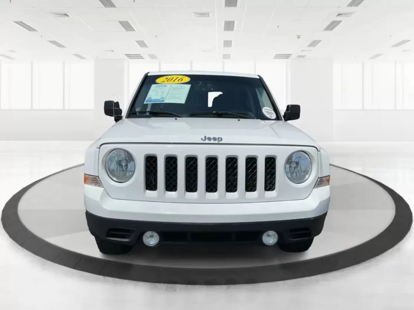 2016 Jeep Patriot Sport (1C4NJRBB2GD) with an 2.4L I-4 DOHC engine, located at 401 Woodman Dr, Riverside, OH, 45431, (937) 908-9800, 39.760899, -84.123421 - Photo#6