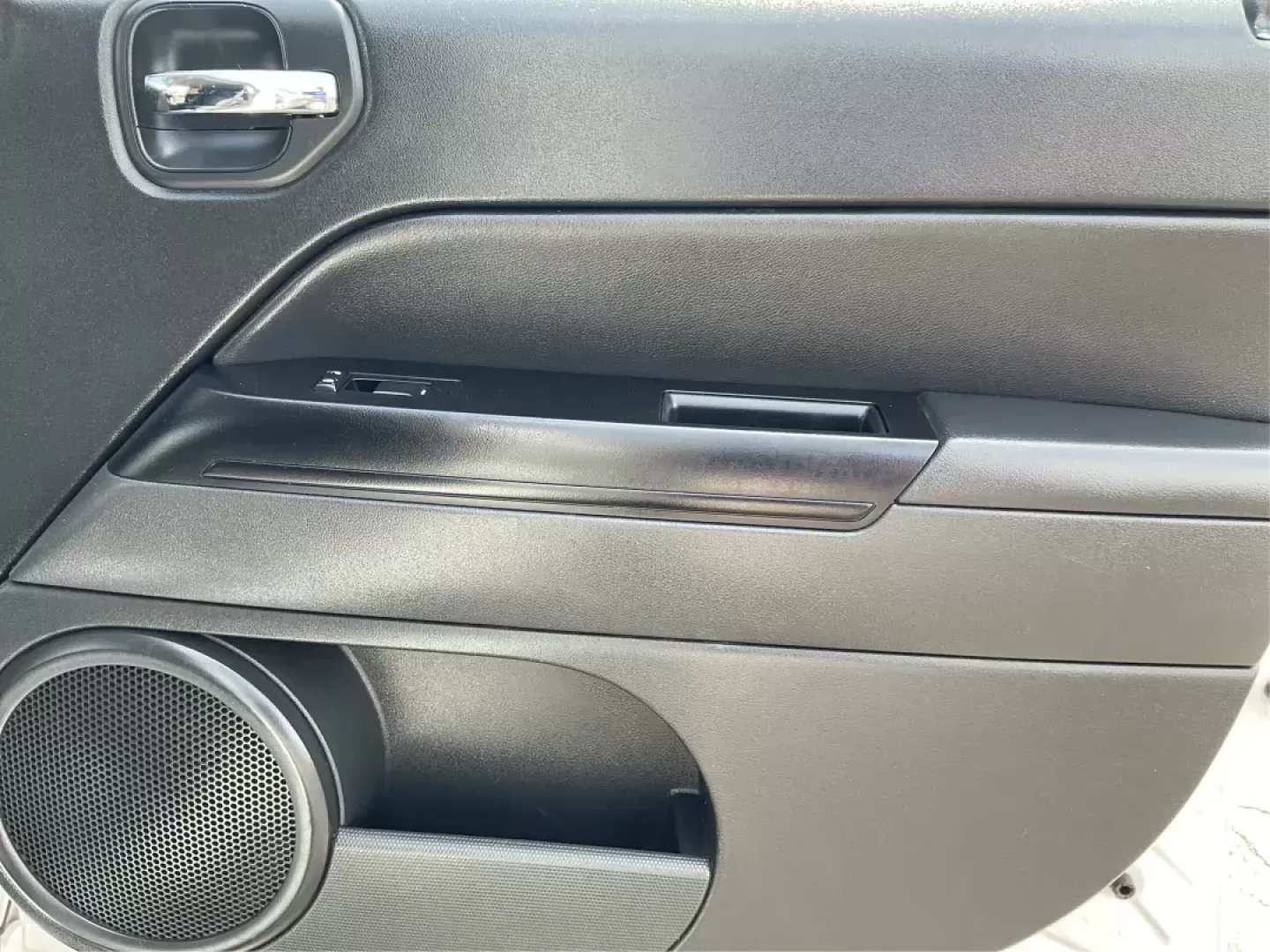 2016 Jeep Patriot Sport (1C4NJRBB2GD) with an 2.4L I-4 DOHC engine, located at 401 Woodman Dr, Riverside, OH, 45431, (937) 908-9800, 39.760899, -84.123421 - Photo#17
