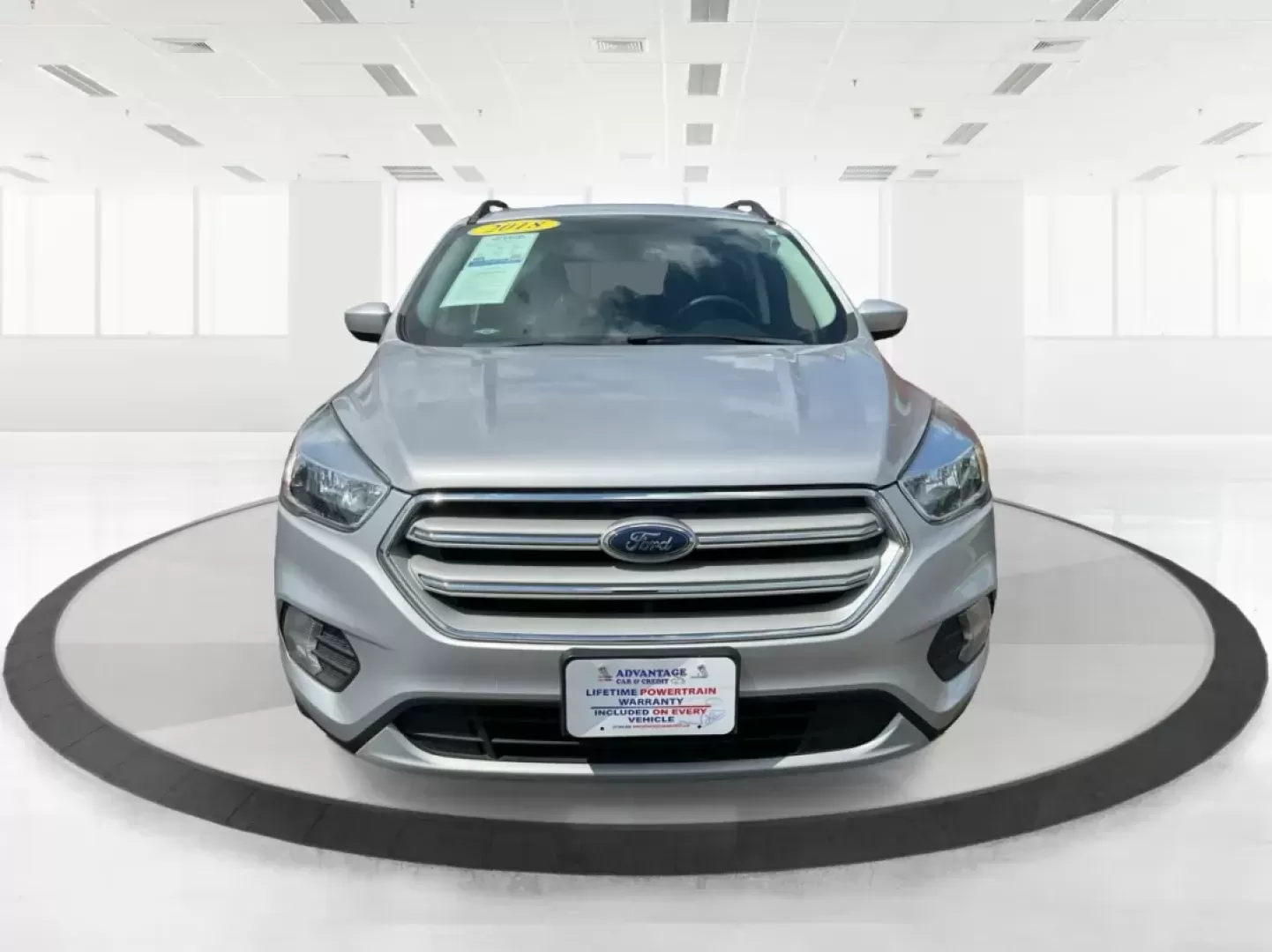 2018 Ford Escape SE (1FMCU9GDXJU) with an Other engine, located at 1230 East Main St, Xenia, OH, 45385, (937) 908-9800, 39.688026, -83.910172 - Photo#6