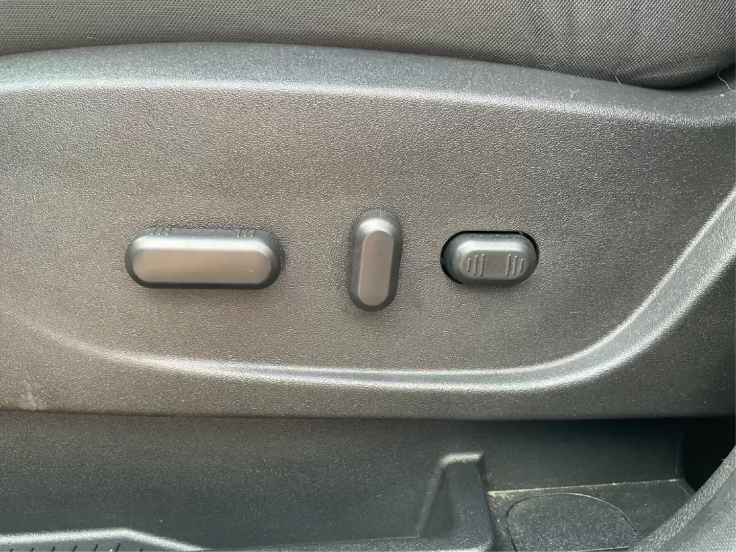 2018 Ford Escape SE (1FMCU9GDXJU) with an Other engine, located at 1230 East Main St, Xenia, OH, 45385, (937) 908-9800, 39.688026, -83.910172 - Photo#17