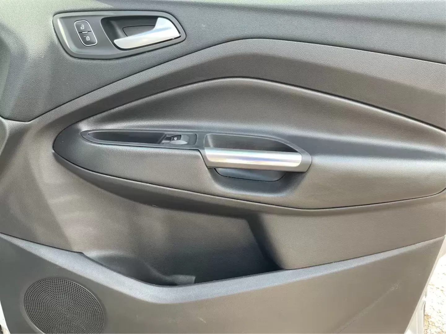 2018 Ford Escape SE (1FMCU9GDXJU) with an Other engine, located at 1230 East Main St, Xenia, OH, 45385, (937) 908-9800, 39.688026, -83.910172 - Photo#19
