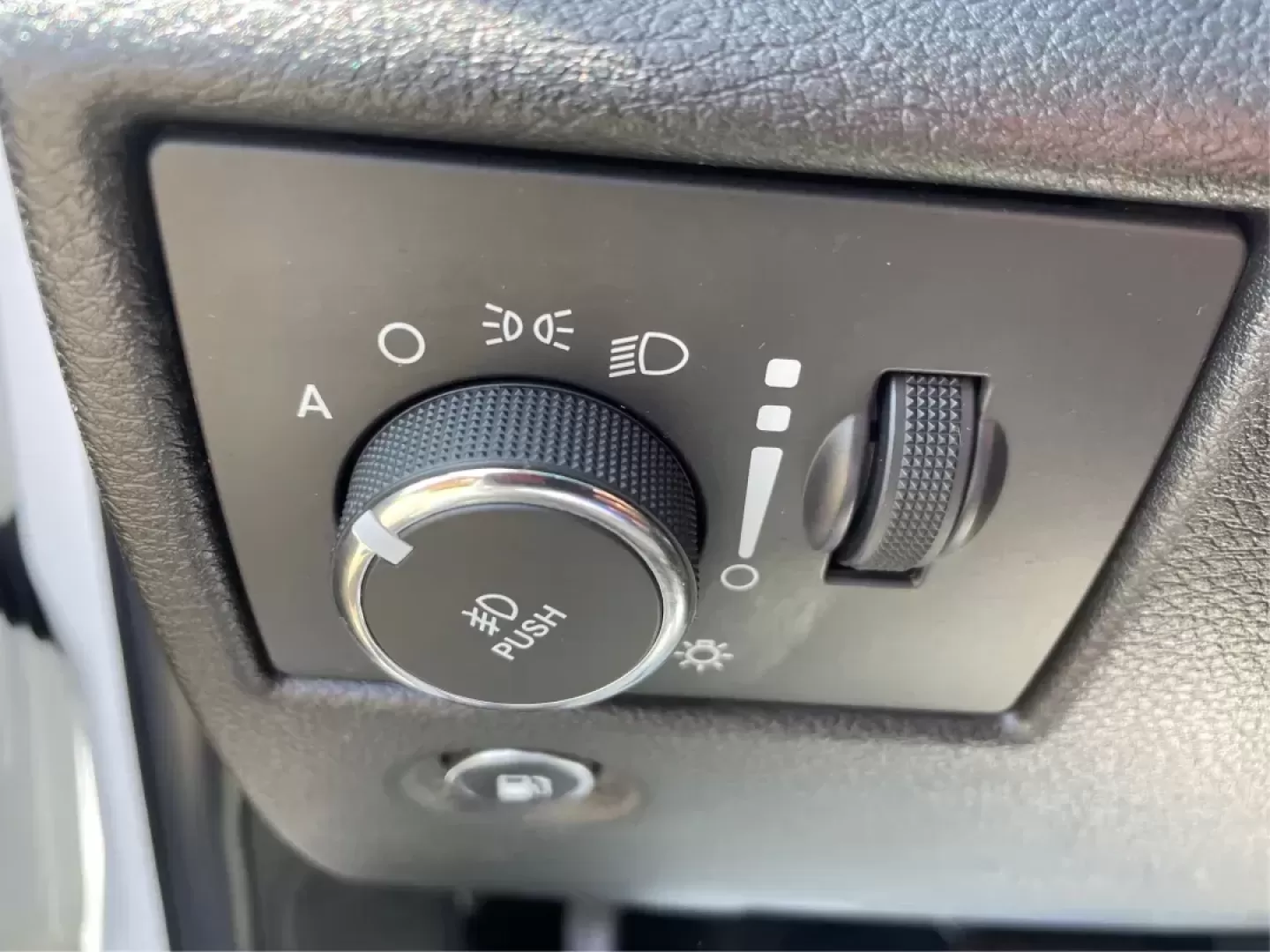 2014 Jeep Grand Cherokee Limited (1C4RJFBG6EC) with an Other engine, located at 8750 N County Rd 25A, Piqua, OH, 45356, (937) 908-9800, 40.164391, -84.232513 - Photo#16