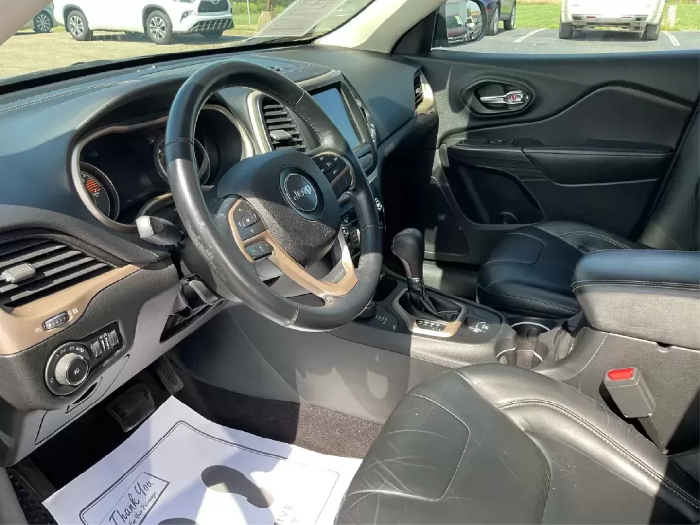2017 Jeep Cherokee Limited 4x4 (1C4PJMDB5HW) with an Other engine, located at 4508 South Dixie Dr, Moraine, OH, 45439, (937) 908-9800, 39.689976, -84.218452 - Photo#8
