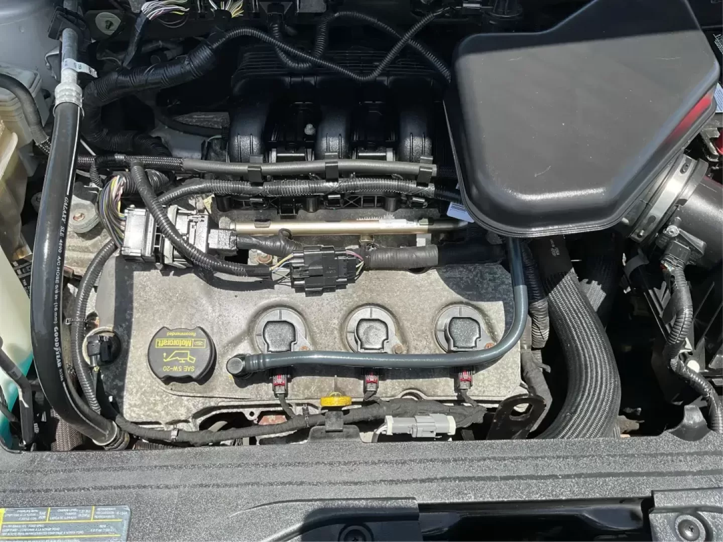 2010 Ford Edge Limited (2FMDK3KC4AB) with an Duratec 3.5L V-6 DOHC engine, located at 1951 S Dayton Lakeview Rd., New Carlisle, OH, 45344, (937) 908-9800, 39.890999, -84.050255 - Photo#10