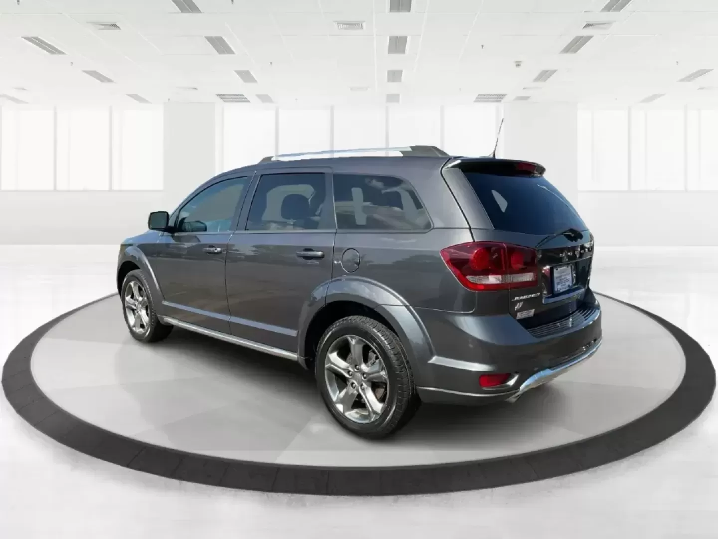 2018 Dodge Journey Crossroad AWD (3C4PDDGG8JT) with an Pentastar 3.6L V-6 DOHC engine, located at 4508 South Dixie Dr, Moraine, OH, 45439, (937) 908-9800, 39.689976, -84.218452 - Photo#3
