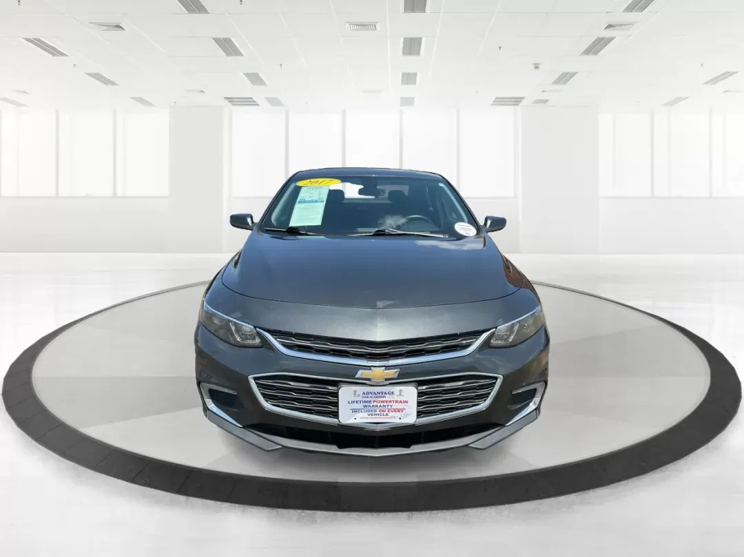 2017 Chevrolet Malibu 1LT (1G1ZE5ST3HF) with an 1.5L I-4 gasoline direct injection engine, located at 1951 S Dayton Lakeview Rd., New Carlisle, OH, 45344, (937) 908-9800, 39.890999, -84.050255 - **Drive Your Dreams: 2017 Chevrolet Malibu 1LT at Advantage Car and Credit!**<br /> <br /> Are you looking for the perfect sedan that blends style, comfort, and practicality? The 2017 Chevrolet Malibu 1LT is designed for those seeking a reliable vehicle for daily commutes, weekend getaways, or famil - Photo#6