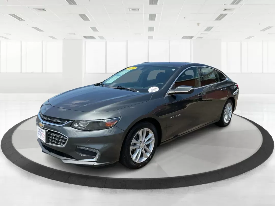 2017 Chevrolet Malibu 1LT (1G1ZE5ST3HF) with an 1.5L I-4 gasoline direct injection engine, located at 1951 S Dayton Lakeview Rd., New Carlisle, OH, 45344, (937) 908-9800, 39.890999, -84.050255 - **Drive Your Dreams: 2017 Chevrolet Malibu 1LT at Advantage Car and Credit!**<br /> <br /> Are you looking for the perfect sedan that blends style, comfort, and practicality? The 2017 Chevrolet Malibu 1LT is designed for those seeking a reliable vehicle for daily commutes, weekend getaways, or famil - Photo#7