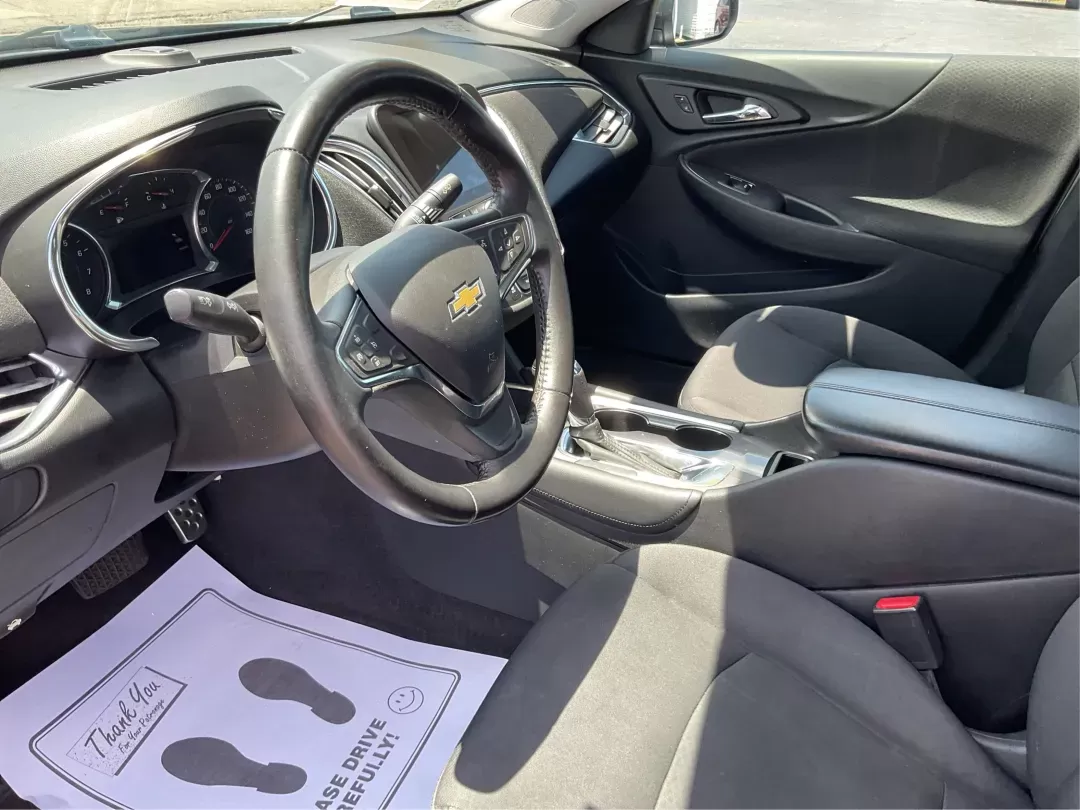 2017 Chevrolet Malibu 1LT (1G1ZE5ST3HF) with an 1.5L I-4 gasoline direct injection engine, located at 1951 S Dayton Lakeview Rd., New Carlisle, OH, 45344, (937) 908-9800, 39.890999, -84.050255 - **Drive Your Dreams: 2017 Chevrolet Malibu 1LT at Advantage Car and Credit!**<br /> <br /> Are you looking for the perfect sedan that blends style, comfort, and practicality? The 2017 Chevrolet Malibu 1LT is designed for those seeking a reliable vehicle for daily commutes, weekend getaways, or famil - Photo#8