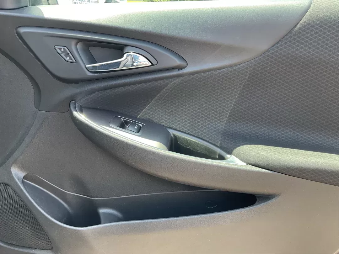 2017 Chevrolet Malibu 1LT (1G1ZE5ST3HF) with an 1.5L I-4 gasoline direct injection engine, located at 1951 S Dayton Lakeview Rd., New Carlisle, OH, 45344, (937) 908-9800, 39.890999, -84.050255 - **Drive Your Dreams: 2017 Chevrolet Malibu 1LT at Advantage Car and Credit!**<br /> <br /> Are you looking for the perfect sedan that blends style, comfort, and practicality? The 2017 Chevrolet Malibu 1LT is designed for those seeking a reliable vehicle for daily commutes, weekend getaways, or famil - Photo#19