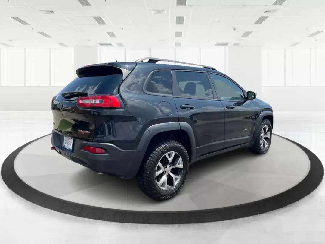 2014 Jeep Cherokee Trailhawk (1C4PJMBS6EW) with an Other engine, located at 1184 Kauffman Ave, Fairborn, OH, 45324, (937) 908-9800, 39.807072, -84.030914 - Photo#2