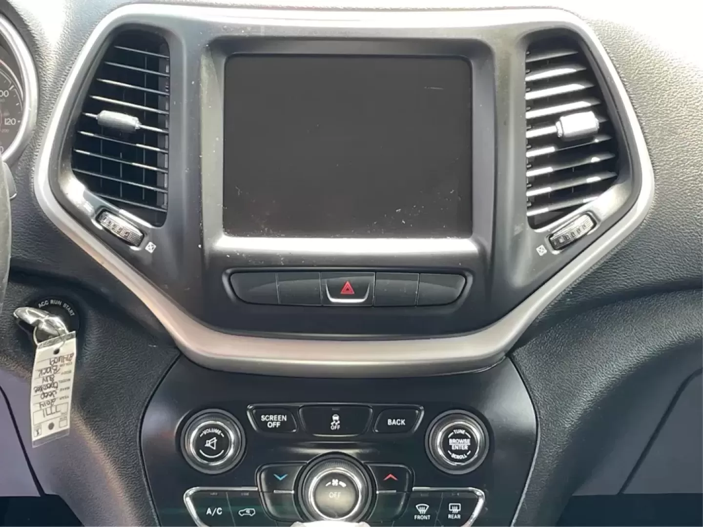 2014 Jeep Cherokee Trailhawk (1C4PJMBS6EW) with an Other engine, located at 1184 Kauffman Ave, Fairborn, OH, 45324, (937) 908-9800, 39.807072, -84.030914 - **Embrace Adventure with the 2014 Jeep Cherokee Trailhawk: Your Ultimate Crossover Companion!**<br /> <br /> Are you ready to elevate your weekend getaways or turn daily commutes into thrilling rides? The 2014 Jeep Cherokee Trailhawk is not just a vehicle; it's your ticket to adventure, family outin - Photo#12