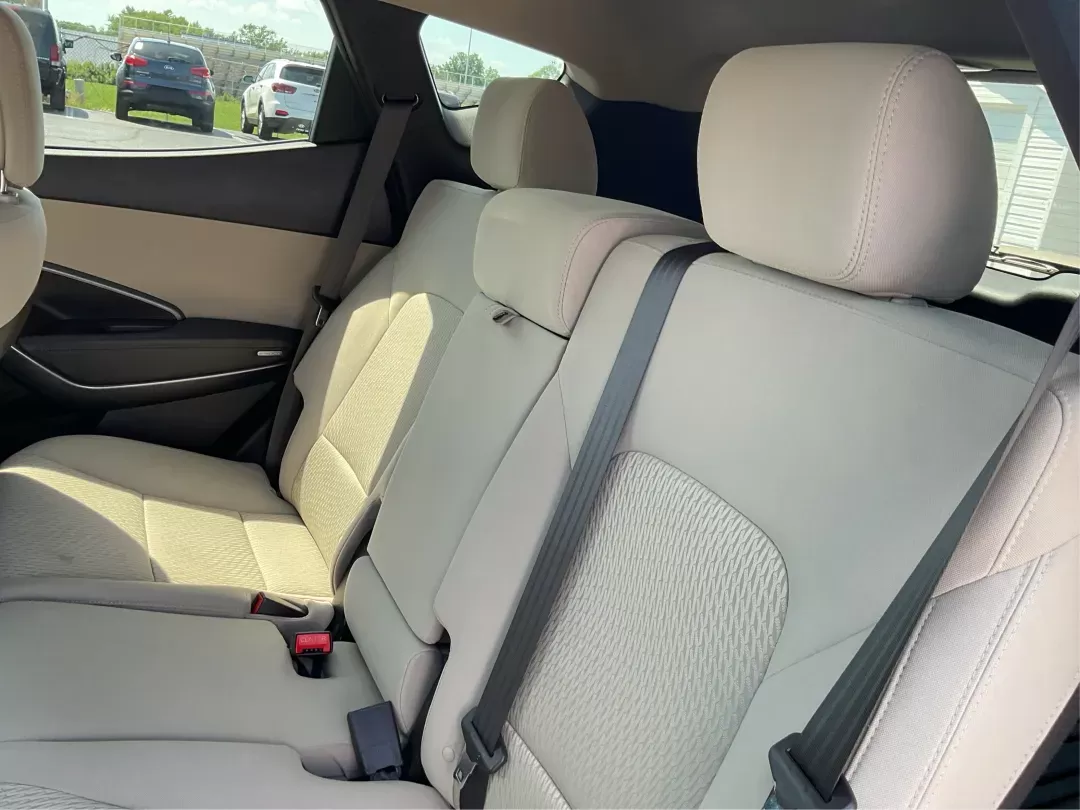 2017 Hyundai Santa Fe Sport 2.4L (5XYZT3LB6HG) with an Theta II 2.4L I-4 gasoline direct injection engine, located at 1184 Kauffman Ave, Fairborn, OH, 45324, (937) 908-9800, 39.807072, -84.030914 - **Experience Adventure and Comfort with the 2017 Hyundai Santa Fe Sport at Advantage Car and Credit!**<br /> <br /> Are you a growing family seeking the perfect blend of space, comfort, and reliability for your daily travels? Look no further than the 2017 Hyundai Santa Fe Sport, available now at Adv - Photo#9