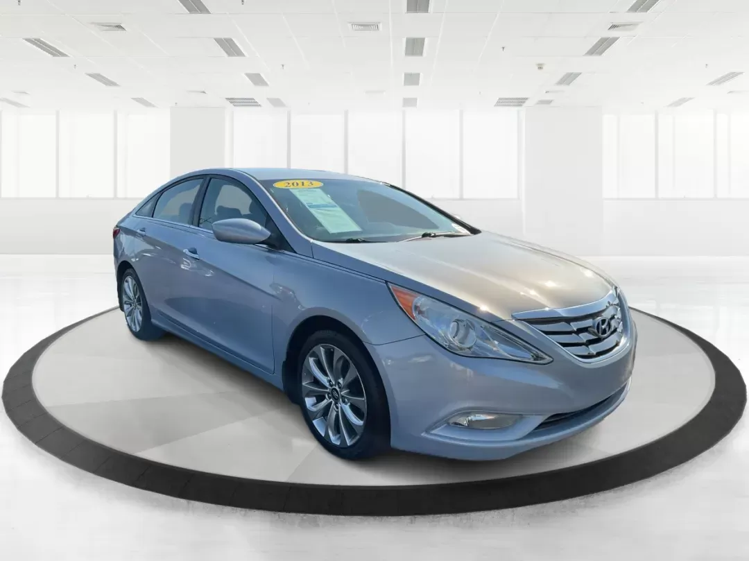 photo of 2013 Hyundai Sonata SE