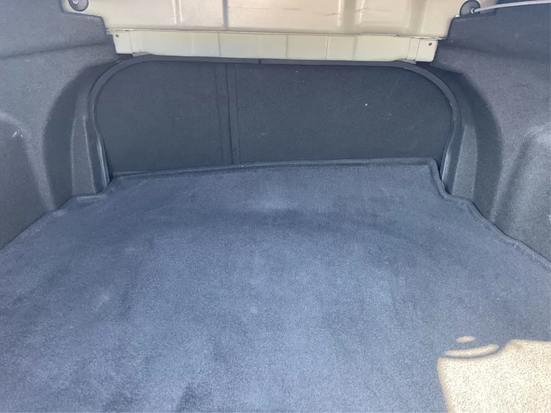 2013 Hyundai Sonata SE (5NPEC4AC8DH) with an 2.4L I-4 gasoline direct injection engine, located at 880 E. National Road, Vandalia, OH, 45377, (937) 908-9800, 39.891918, -84.183594 - Photo#11