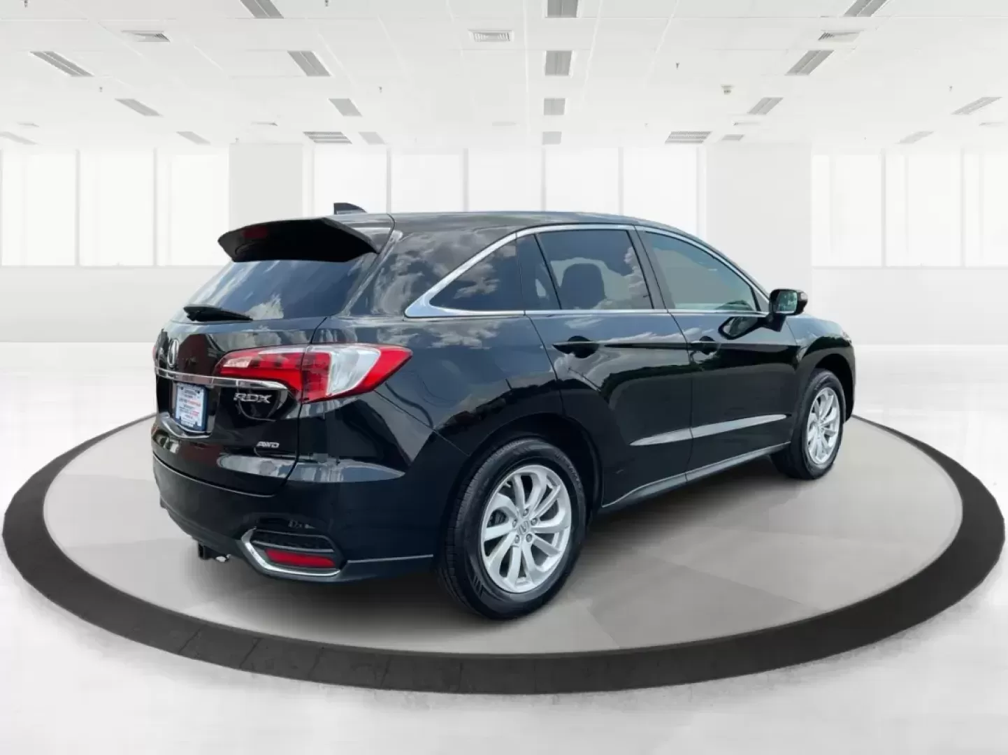 2018 Acura RDX AcuraWatch Plus Package (5J8TB4H34JL) with an 3.5L V-6 i-VTEC variable valve control engine, located at 401 Woodman Dr, Riverside, OH, 45431, (937) 908-9800, 39.760899, -84.123421 - **Adventure Awaits with the 2018 Acura RDX Your Perfect Crossover Companion!**<br /> <br /> Are you ready to elevate your driving experience? Whether you're navigating the busy streets of Fairborn or embarking on weekend adventures, the 2018 Acura RDX is designed for those who crave both comfort an - Photo#2