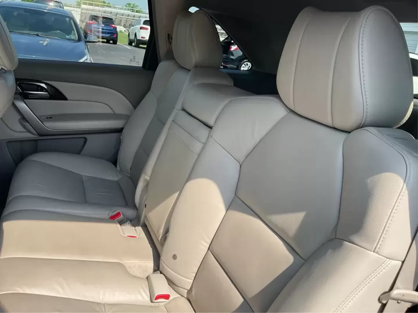 2011 Acura MDX SH-AWD (2HNYD2H25BH) with an Other engine, located at 1951 S Dayton Lakeview Rd., New Carlisle, OH, 45344, (937) 908-9800, 39.890999, -84.050255 - **Experience Unmatched Versatility with the 2011 Acura MDX Perfect for Family Adventures in Fairborn, OH!**<br /> <br /> Are you ready to elevate your family adventures or tackle your daily commute with confidence? The 2011 Acura MDX, now available at **Advantage Car and Credit**, offers an unparal - Photo#9