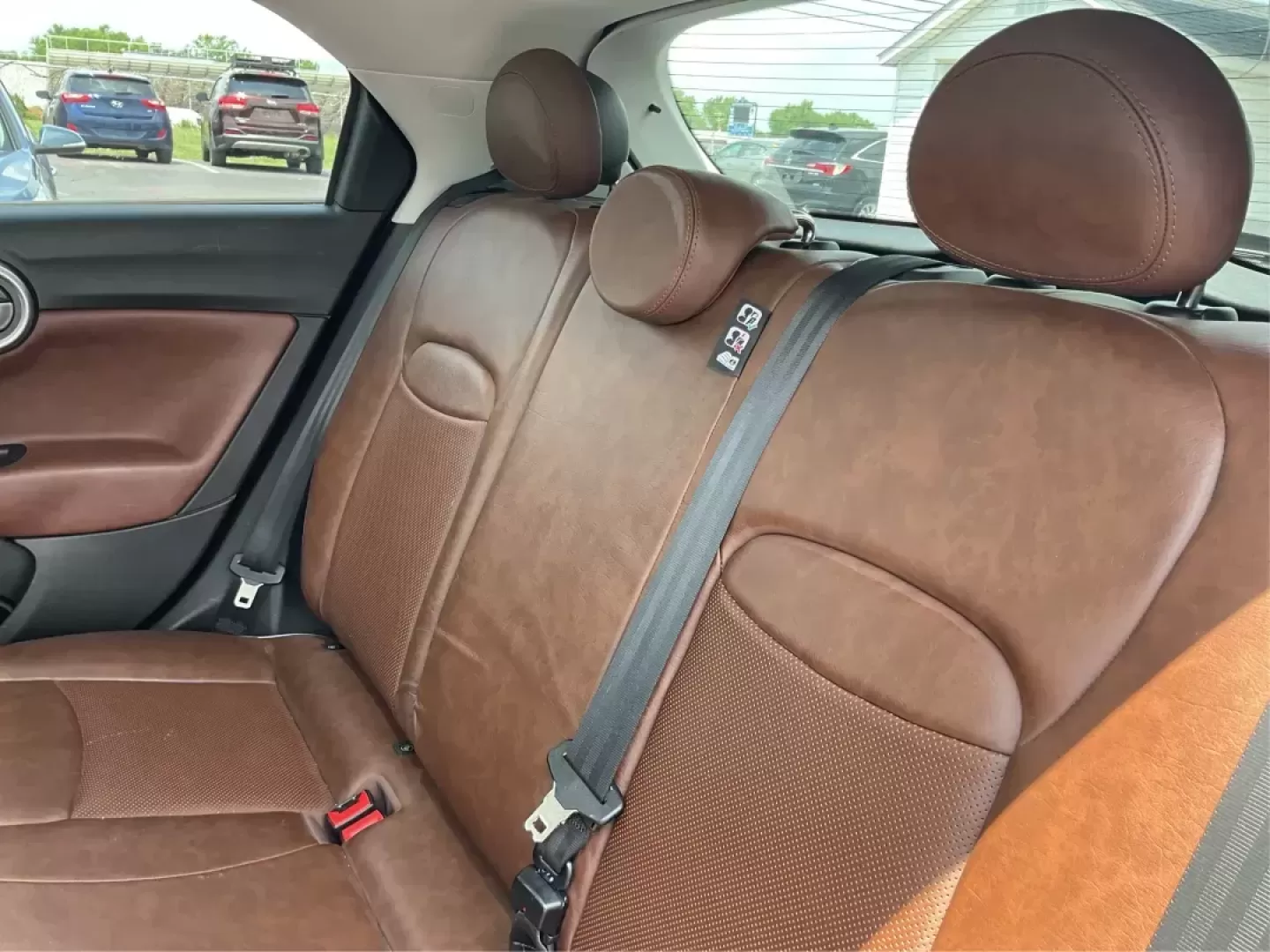 2016 FIAT 500X Lounge (ZFBCFYDT9GP) with an MultiAir 2.4L I-4 variable valve control engine, located at 8750 N County Rd 25A, Piqua, OH, 45356, (937) 908-9800, 40.164391, -84.232513 - Photo#9