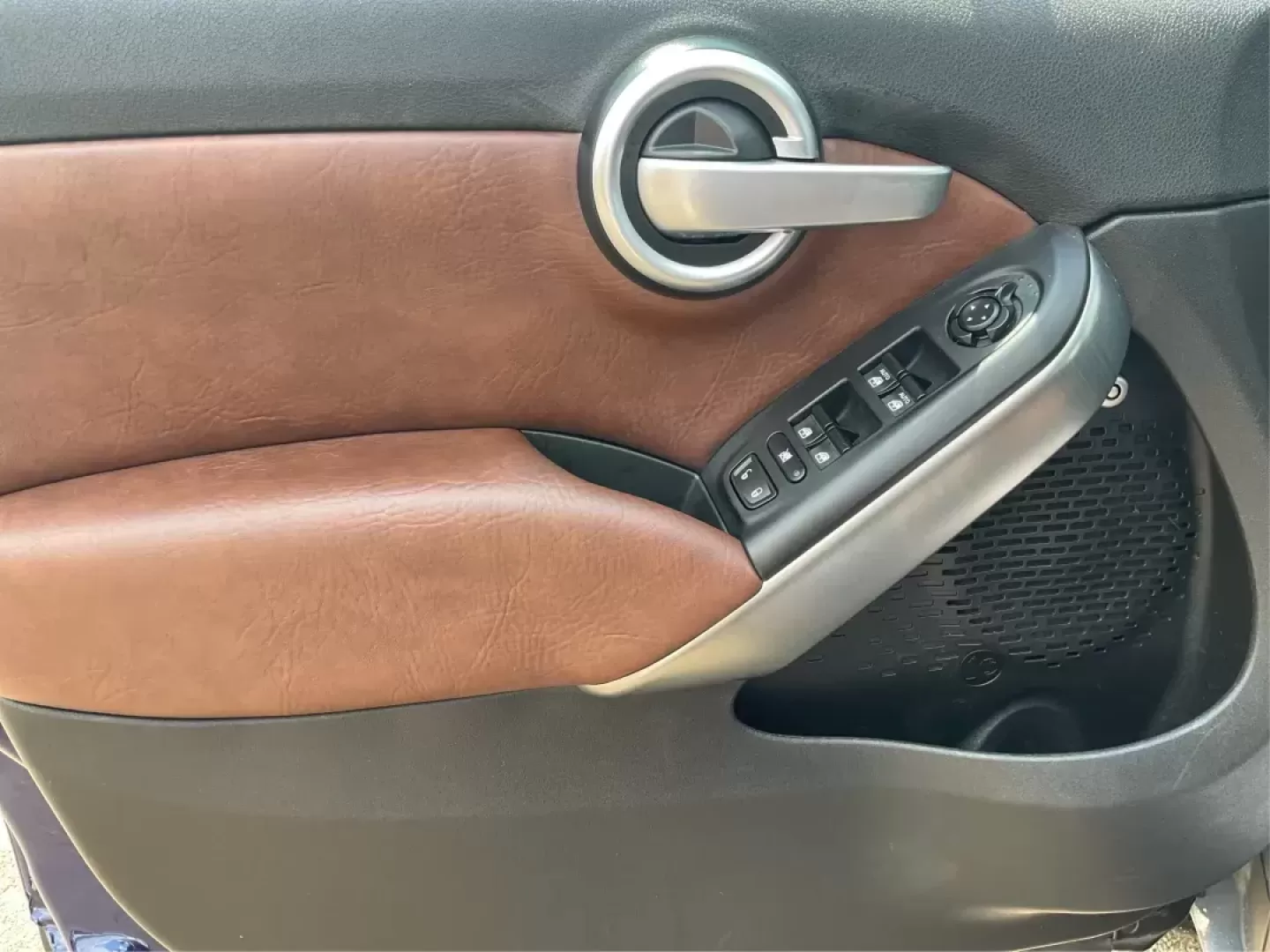2016 FIAT 500X Lounge (ZFBCFYDT9GP) with an MultiAir 2.4L I-4 variable valve control engine, located at 8750 N County Rd 25A, Piqua, OH, 45356, (937) 908-9800, 40.164391, -84.232513 - Photo#18