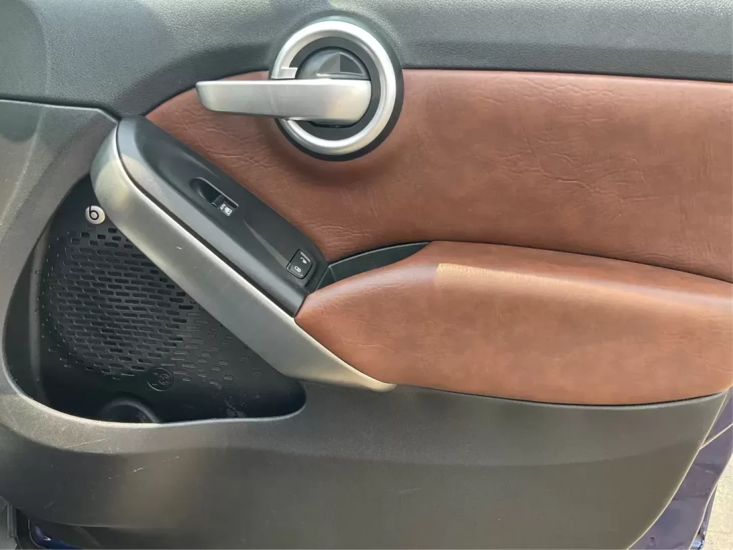 2016 FIAT 500X Lounge (ZFBCFYDT9GP) with an MultiAir 2.4L I-4 variable valve control engine, located at 8750 N County Rd 25A, Piqua, OH, 45356, (937) 908-9800, 40.164391, -84.232513 - Photo#19