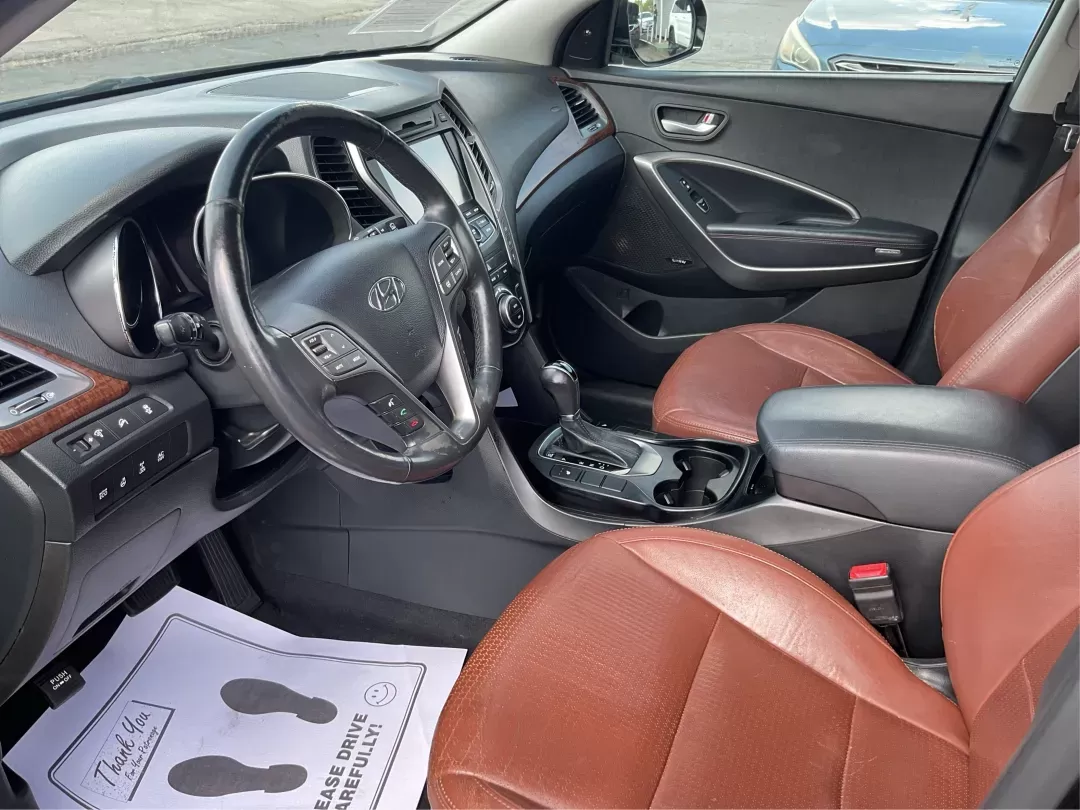 2013 Hyundai Santa Fe Limited (KM8SRDHF5DU) with an Lambda II 3.3L V-6 gasoline direct injection engine, located at 1099 N County Rd 25A , Troy, OH, 45373, (937) 908-9800, 40.057079, -84.212883 - **Experience Every Journey with Style and Comfort: 2013 Hyundai Santa Fe Limited at Advantage Car and Credit!**<br /> <br /> Are you looking for a vehicle that seamlessly blends comfort, capability, and style for your family adventures or daily commutes? Look no further! The 2013 Hyundai Santa Fe Li - Photo#8
