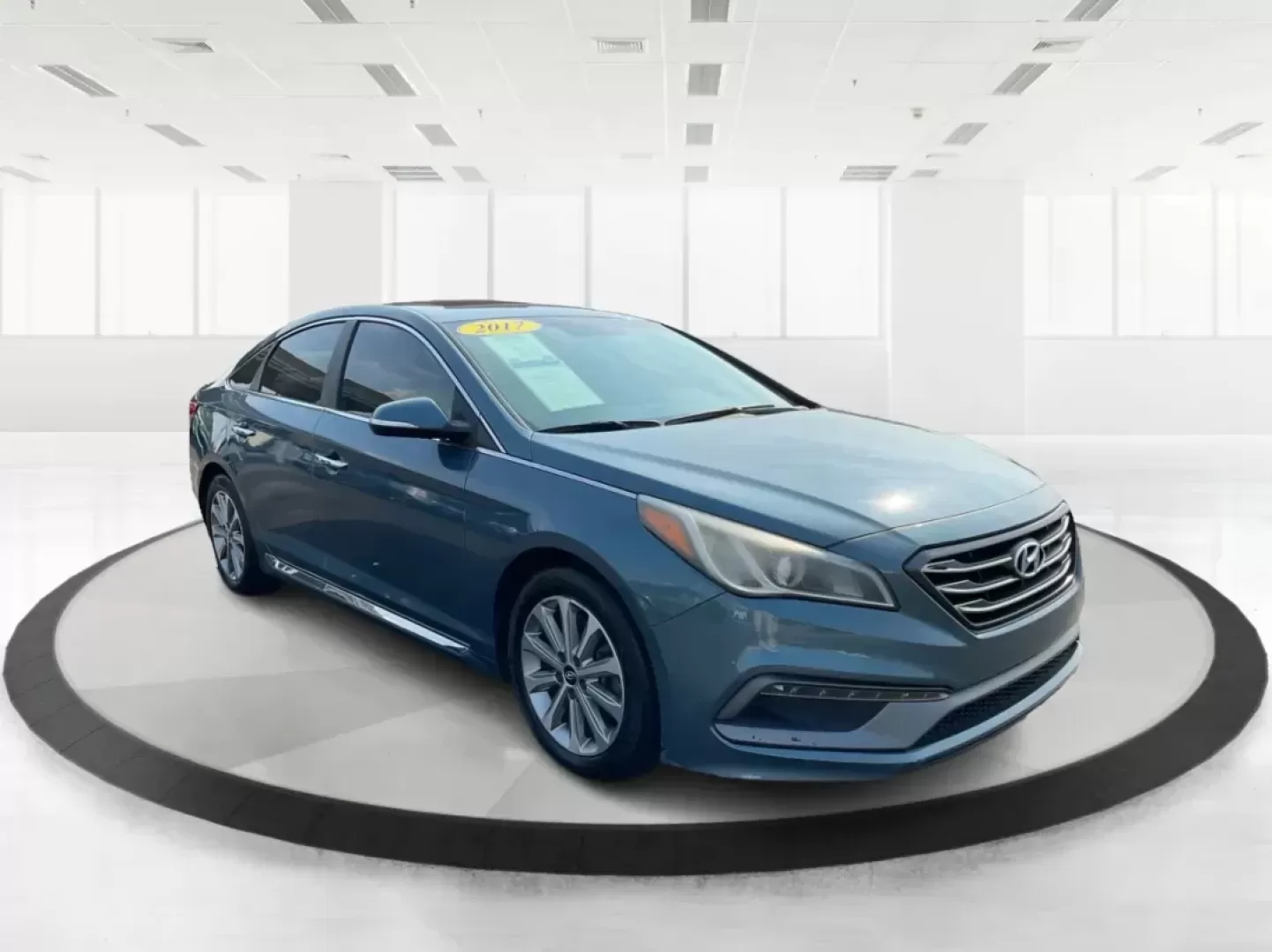 2017 Hyundai Sonata Limited (5NPE34AF4HH) with an 2.4L I-4 gasoline direct injection engine, located at 1099 N County Rd 25A, Troy, OH, 45373, (937) 908-9800, 40.057079, -84.212883 - Photo#0
