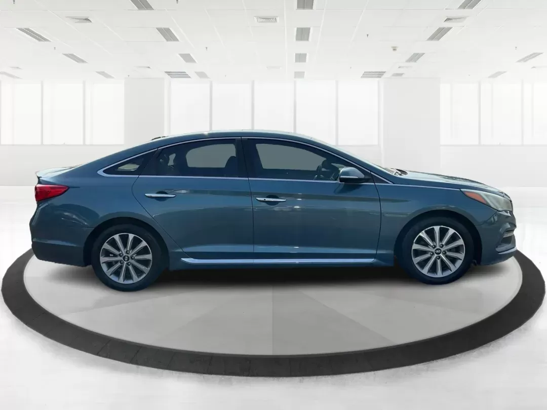 2017 Hyundai Sonata Limited (5NPE34AF4HH) with an 2.4L I-4 gasoline direct injection engine, located at 1099 N County Rd 25A , Troy, OH, 45373, (937) 908-9800, 40.057079, -84.212883 - ### Discover Your Ideal Sedan for Every Adventure: 2017 Hyundai Sonata Limited at Advantage Car and Credit<br /> <br /> Are you in search of a reliable vehicle that seamlessly fits into your busy lifestyle? Whether you're commuting to work, running errands, or planning a weekend getaway, the **2017 - Photo#1