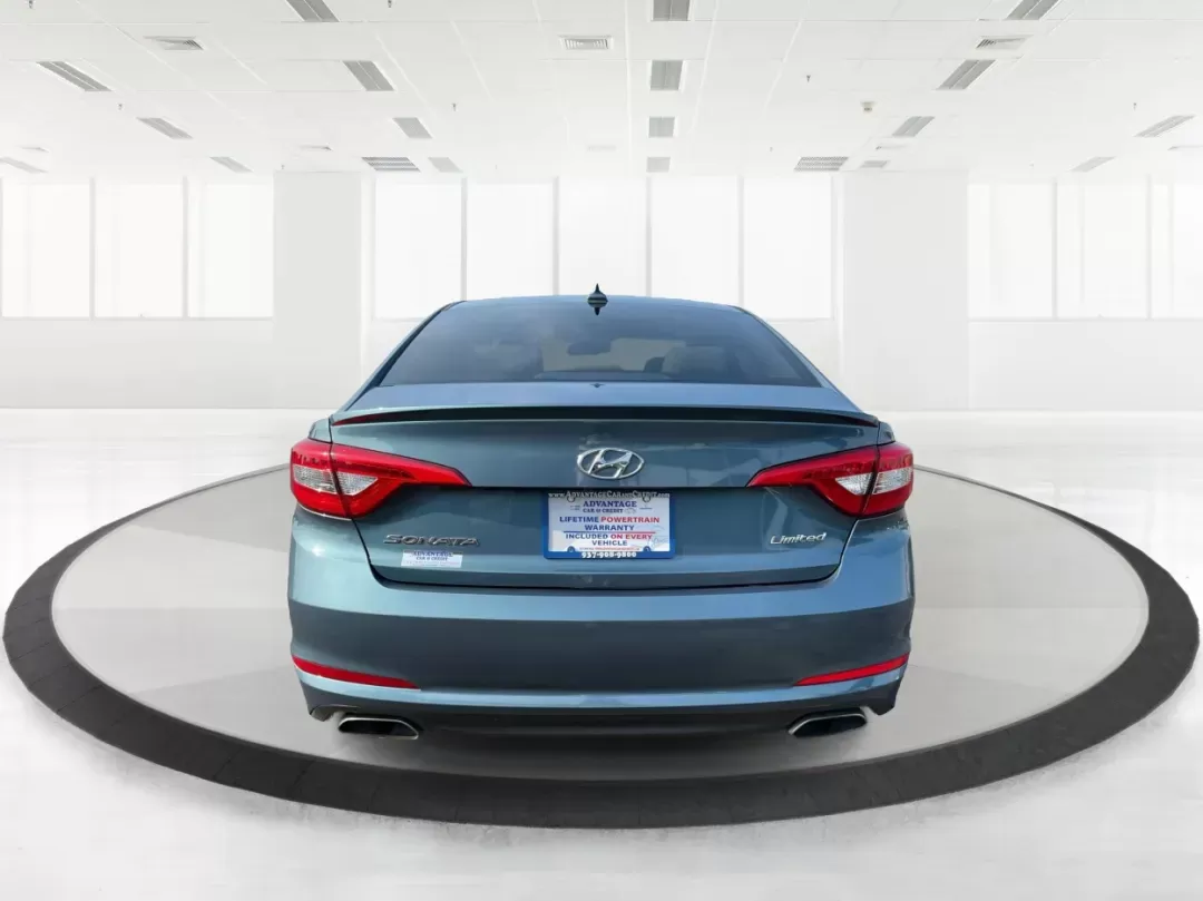 2017 Hyundai Sonata Limited (5NPE34AF4HH) with an 2.4L I-4 gasoline direct injection engine, located at 1099 N County Rd 25A , Troy, OH, 45373, (937) 908-9800, 40.057079, -84.212883 - ### Discover Your Ideal Sedan for Every Adventure: 2017 Hyundai Sonata Limited at Advantage Car and Credit<br /> <br /> Are you in search of a reliable vehicle that seamlessly fits into your busy lifestyle? Whether you're commuting to work, running errands, or planning a weekend getaway, the **2017 - Photo#3