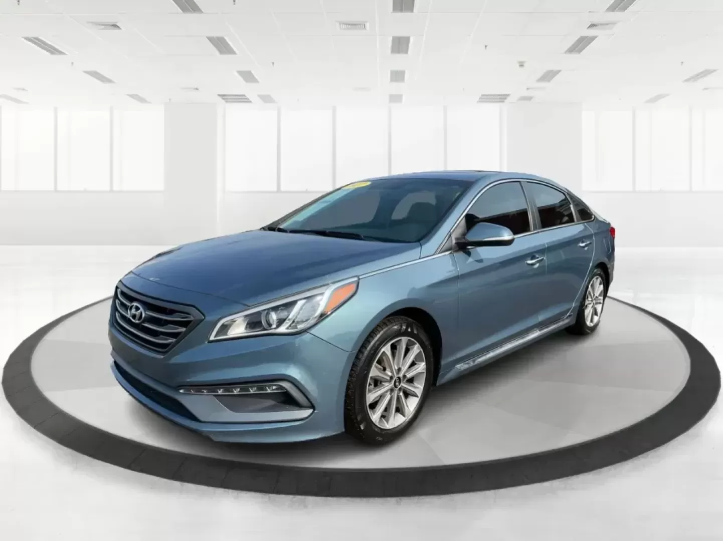 2017 Hyundai Sonata Limited (5NPE34AF4HH) with an 2.4L I-4 gasoline direct injection engine, located at 1099 N County Rd 25A, Troy, OH, 45373, (937) 908-9800, 40.057079, -84.212883 - Photo#7