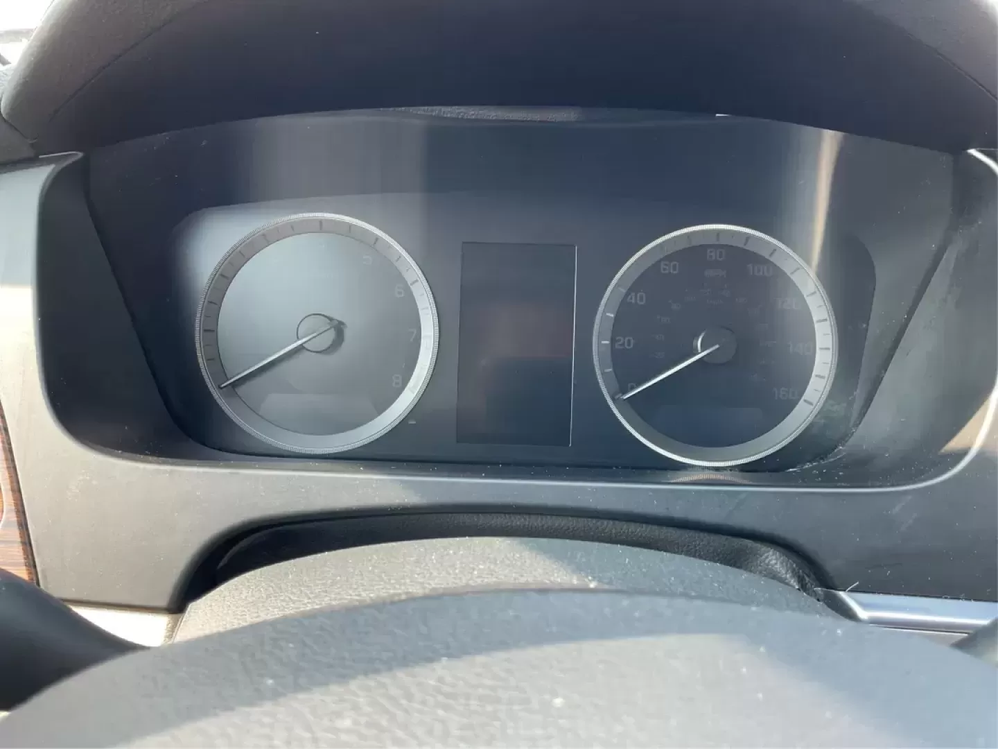 2017 Hyundai Sonata Limited (5NPE34AF4HH) with an 2.4L I-4 gasoline direct injection engine, located at 1099 N County Rd 25A, Troy, OH, 45373, (937) 908-9800, 40.057079, -84.212883 - Photo#14