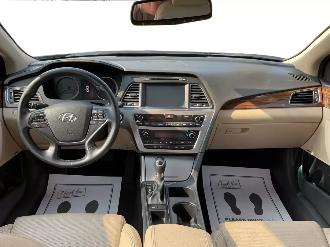 2017 Hyundai Sonata Limited (5NPE34AF4HH) with an 2.4L I-4 gasoline direct injection engine, located at 1099 N County Rd 25A , Troy, OH, 45373, (937) 908-9800, 40.057079, -84.212883 - ### Discover Your Ideal Sedan for Every Adventure: 2017 Hyundai Sonata Limited at Advantage Car and Credit<br /> <br /> Are you in search of a reliable vehicle that seamlessly fits into your busy lifestyle? Whether you're commuting to work, running errands, or planning a weekend getaway, the **2017 - Photo#19