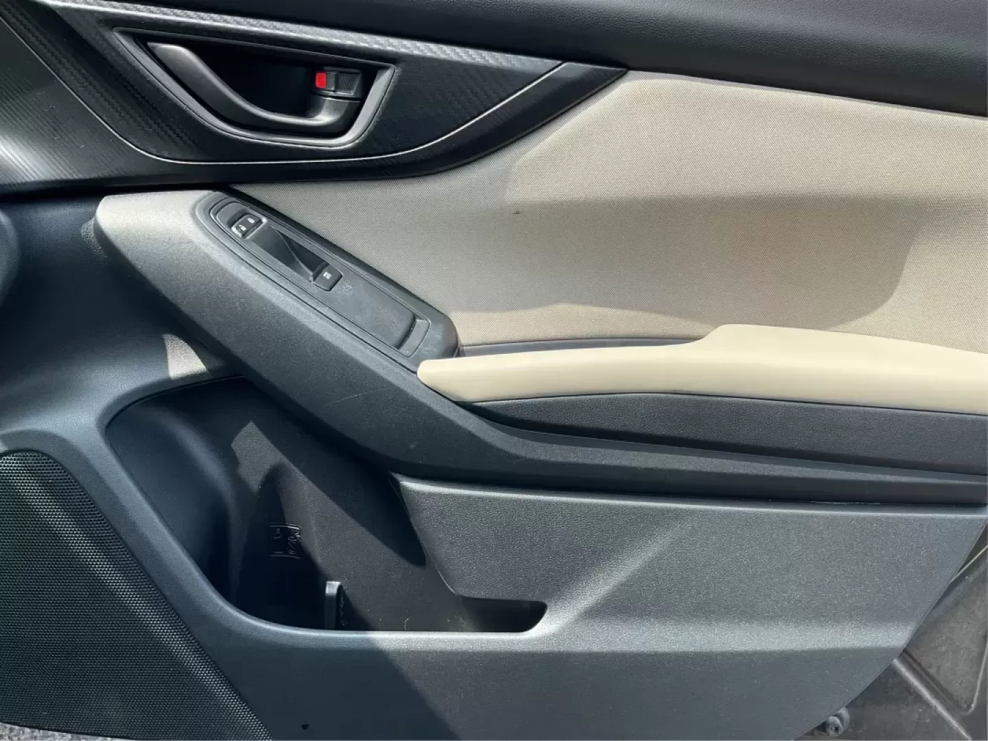 2017 Subaru Impreza 2.0i Premium (4S3GTAB63H3) with an 2L H-4 gasoline direct injection engine, located at 1951 S Dayton Lakeview Rd., New Carlisle, OH, 45344, (937) 908-9800, 39.890999, -84.050255 - **Discover Your Next Adventure with the 2017 Subaru Impreza Hatchback at Advantage Car and Credit!**<br /> <br /> Are you ready to elevate your daily drive? Whether you're commuting to work, running errands around Fairborn, or planning a weekend getaway, the 2017 Subaru Impreza 2.0i Premium is here - Photo#17