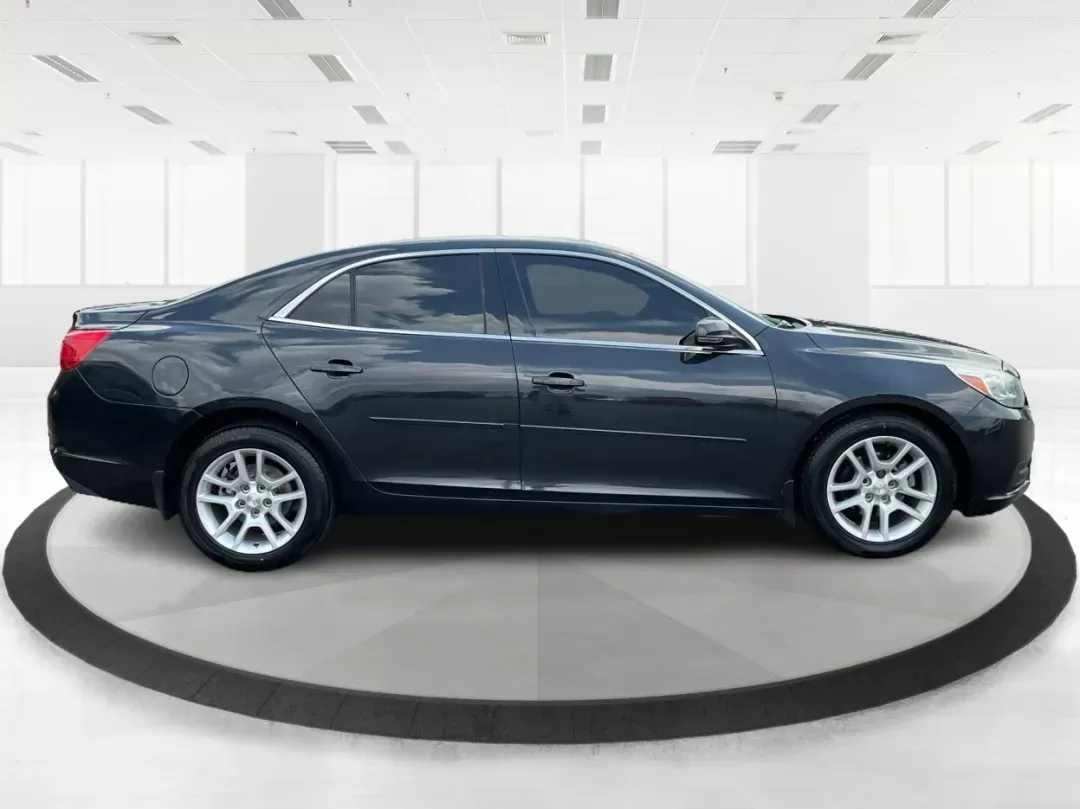 2015 Chevrolet Malibu 1LT (1G11C5SL6FF) with an ECOTEC 2.5L I-4 gasoline direct injection engine, located at 4508 South Dixie Dr, Moraine, OH, 45439, (937) 908-9800, 39.689976, -84.218452 - **Discover Your Perfect Ride: 2015 Chevrolet Malibu 1LT at Advantage Car and Credit in Fairborn, OH!**<br /> <br /> Are you on the hunt for a dependable sedan that balances style, comfort, and efficiency? Look no further than this 2015 Chevrolet Malibu 1LT, ideal for commuters, growing families, or - Photo#1
