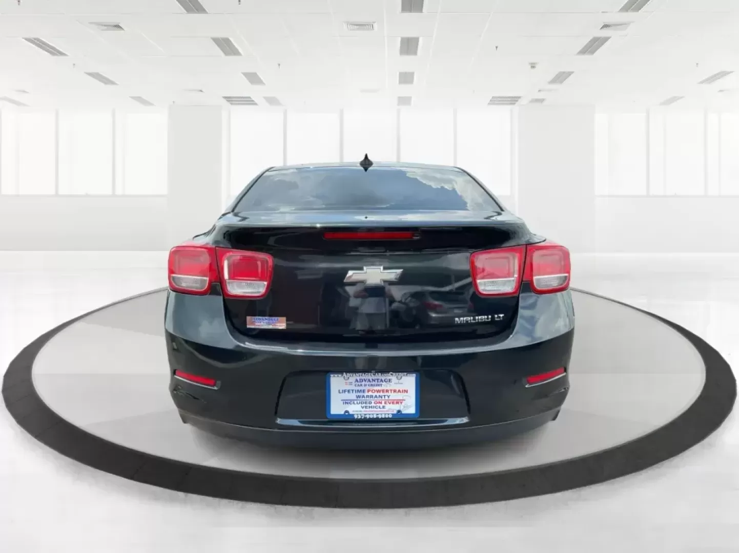 2015 Chevrolet Malibu 1LT (1G11C5SL6FF) with an ECOTEC 2.5L I-4 gasoline direct injection engine, located at 4508 South Dixie Dr, Moraine, OH, 45439, (937) 908-9800, 39.689976, -84.218452 - Photo#3