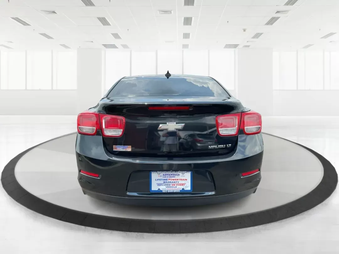 2015 Chevrolet Malibu 1LT (1G11C5SL6FF) with an ECOTEC 2.5L I-4 gasoline direct injection engine, located at 4508 South Dixie Dr, Moraine, OH, 45439, (937) 908-9800, 39.689976, -84.218452 - **Discover Your Perfect Ride: 2015 Chevrolet Malibu 1LT at Advantage Car and Credit in Fairborn, OH!**<br /> <br /> Are you on the hunt for a dependable sedan that balances style, comfort, and efficiency? Look no further than this 2015 Chevrolet Malibu 1LT, ideal for commuters, growing families, or - Photo#3