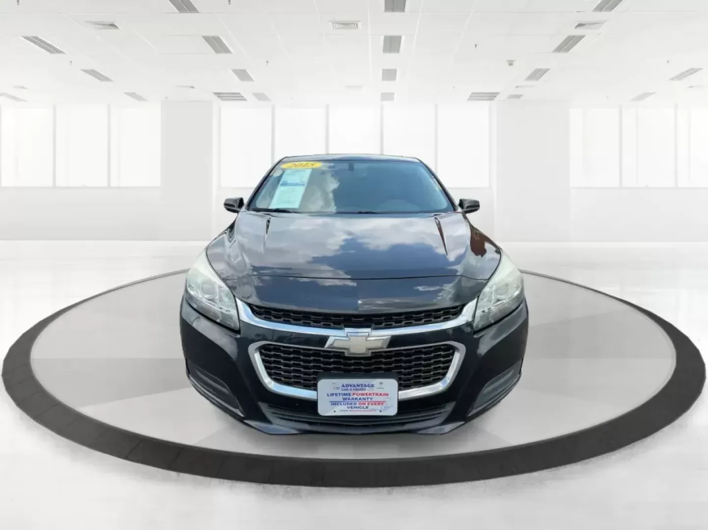 2015 Chevrolet Malibu 1LT (1G11C5SL6FF) with an ECOTEC 2.5L I-4 gasoline direct injection engine, located at 4508 South Dixie Dr, Moraine, OH, 45439, (937) 908-9800, 39.689976, -84.218452 - Photo#6