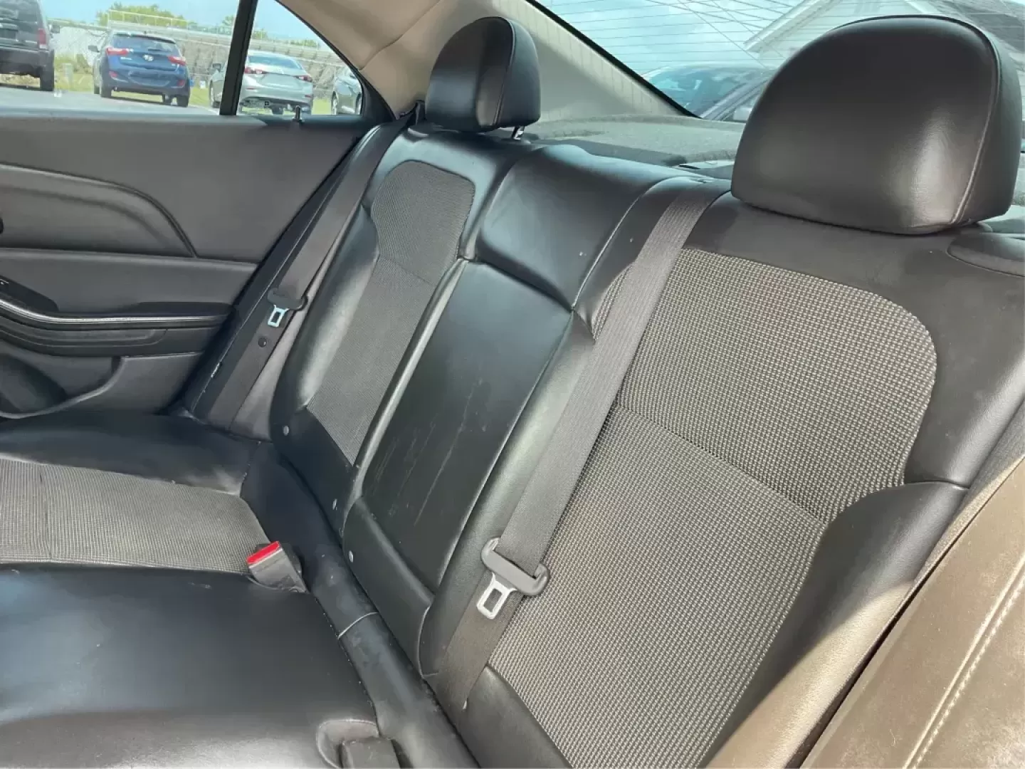 2015 Chevrolet Malibu 1LT (1G11C5SL6FF) with an ECOTEC 2.5L I-4 gasoline direct injection engine, located at 4508 South Dixie Dr, Moraine, OH, 45439, (937) 908-9800, 39.689976, -84.218452 - Photo#9