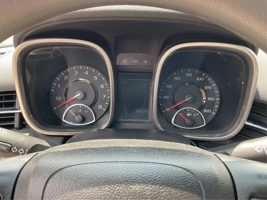 2015 Chevrolet Malibu 1LT (1G11C5SL6FF) with an ECOTEC 2.5L I-4 gasoline direct injection engine, located at 4508 South Dixie Dr, Moraine, OH, 45439, (937) 908-9800, 39.689976, -84.218452 - **Discover Your Perfect Ride: 2015 Chevrolet Malibu 1LT at Advantage Car and Credit in Fairborn, OH!**<br /> <br /> Are you on the hunt for a dependable sedan that balances style, comfort, and efficiency? Look no further than this 2015 Chevrolet Malibu 1LT, ideal for commuters, growing families, or - Photo#14