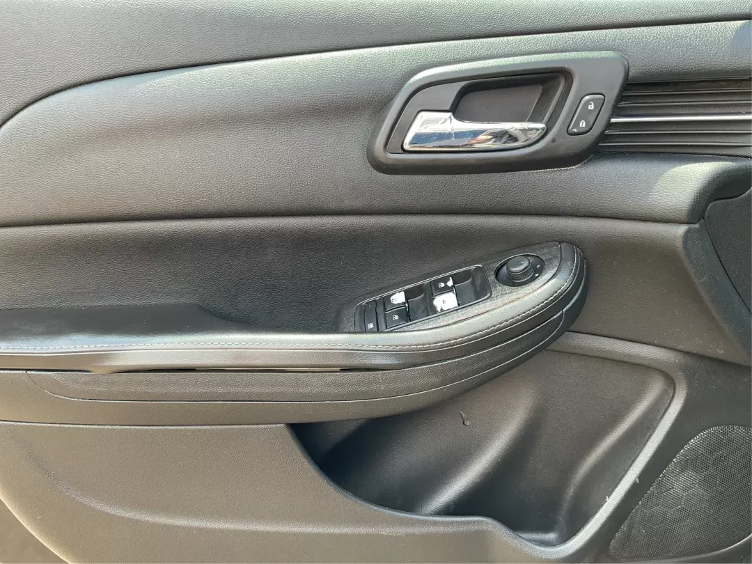 2015 Chevrolet Malibu 1LT (1G11C5SL6FF) with an ECOTEC 2.5L I-4 gasoline direct injection engine, located at 4508 South Dixie Dr, Moraine, OH, 45439, (937) 908-9800, 39.689976, -84.218452 - **Discover Your Perfect Ride: 2015 Chevrolet Malibu 1LT at Advantage Car and Credit in Fairborn, OH!**<br /> <br /> Are you on the hunt for a dependable sedan that balances style, comfort, and efficiency? Look no further than this 2015 Chevrolet Malibu 1LT, ideal for commuters, growing families, or - Photo#18