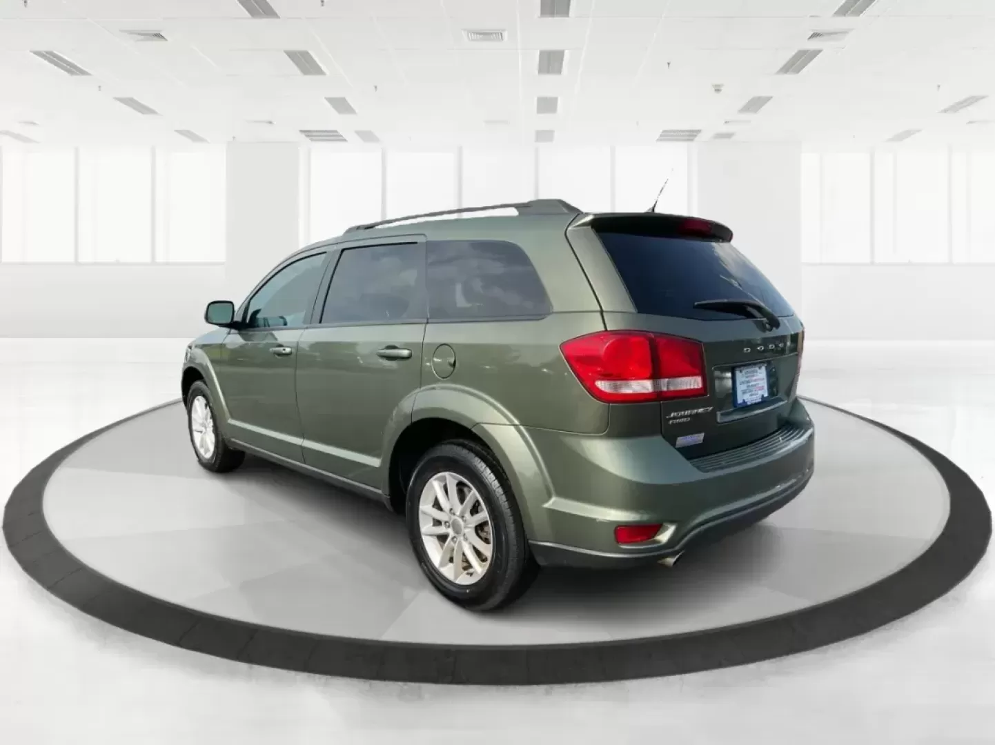 2017 Dodge Journey SXT AWD (3C4PDDBG9HT) with an Pentastar 3.6L V-6 DOHC engine, located at 401 Woodman Dr, Riverside, OH, 45431, (937) 908-9800, 39.760899, -84.123421 - Photo#4